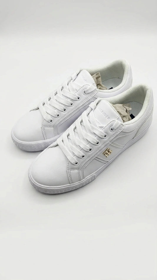 Tommy Hilfiger Women's Essential Low Top Sneakers - White