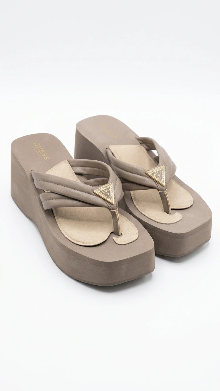GUESS Women's Platform Thong Sandals - Taupe