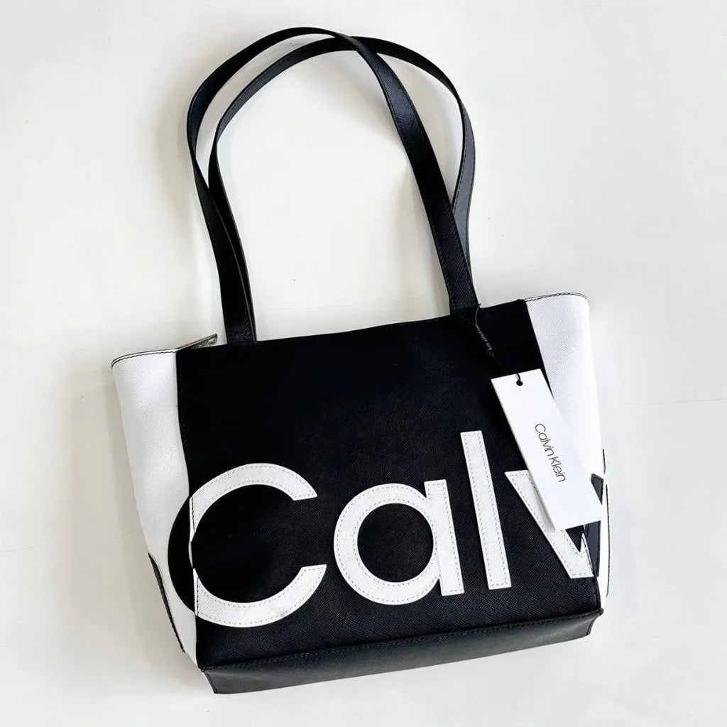 Calvin Klein Women's SIGNATURE TOTE CB94