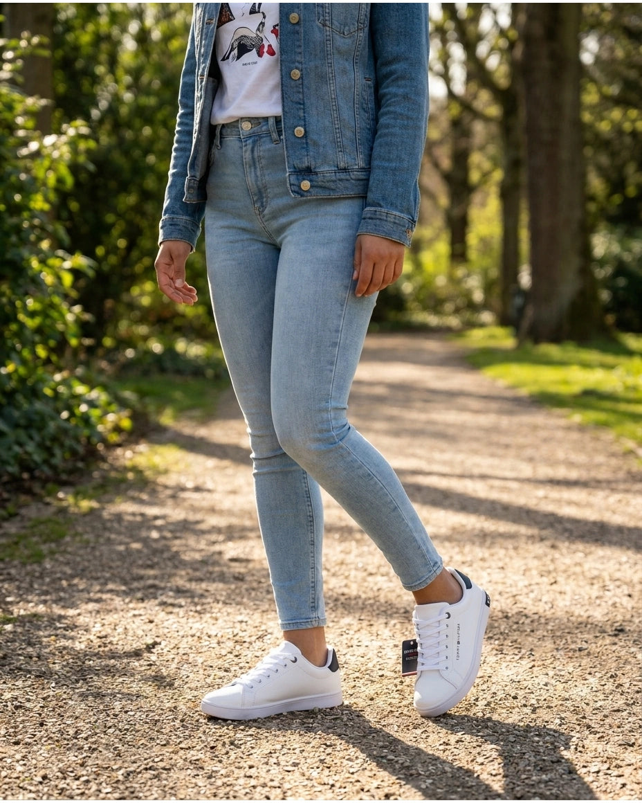 Tommy Hilfiger Women Essential Low Top Sneakers - White