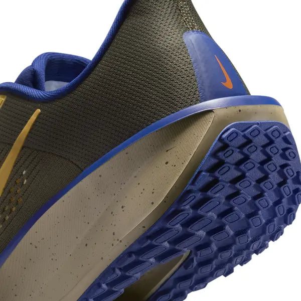 Nike  quest 6 road running shoes Mens