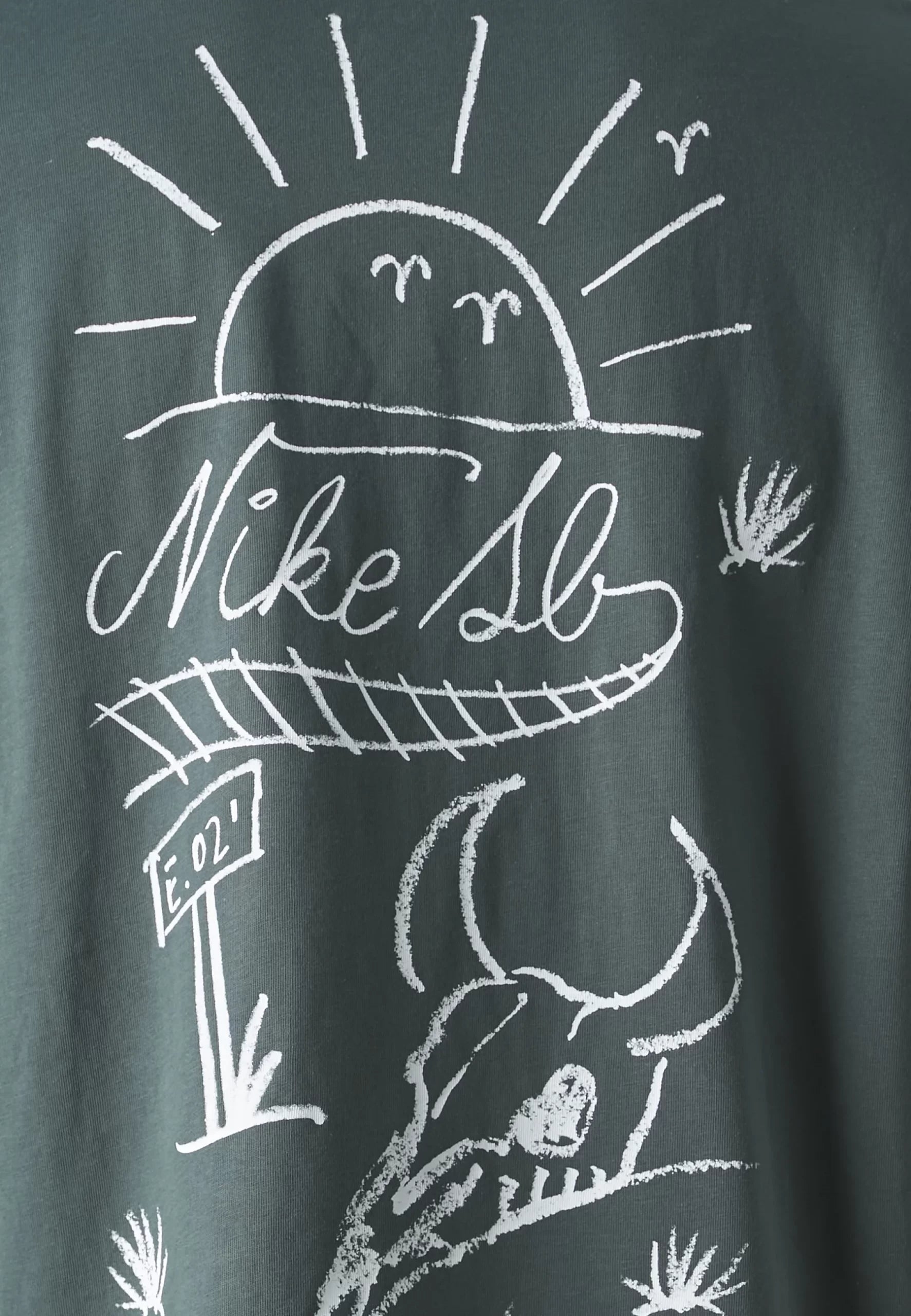 Nike SB TEE TRAIN MONIKER - Print T-shirt - vintage green