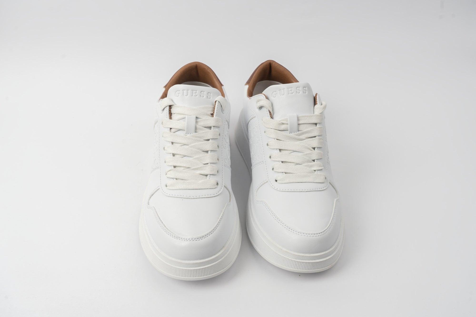 GUESS Men's WALEEK-R Sneakers-WHT