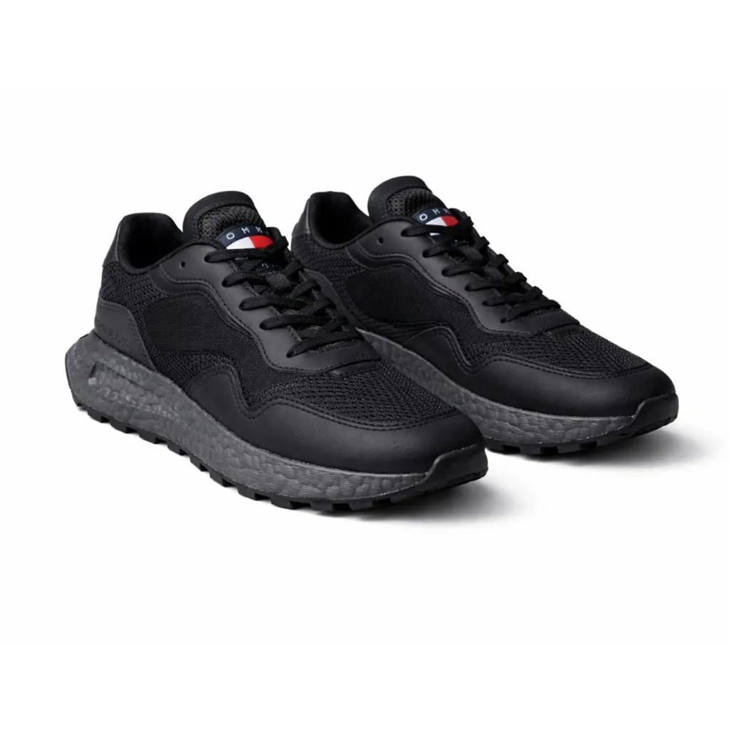 001_20260090 Tommy Jeans TJM Runner - Black - Image 1