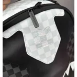 ⁦Triple Decker Heir To The Throne Limited Edition Backpack⁩ - الصورة ⁦4⁩